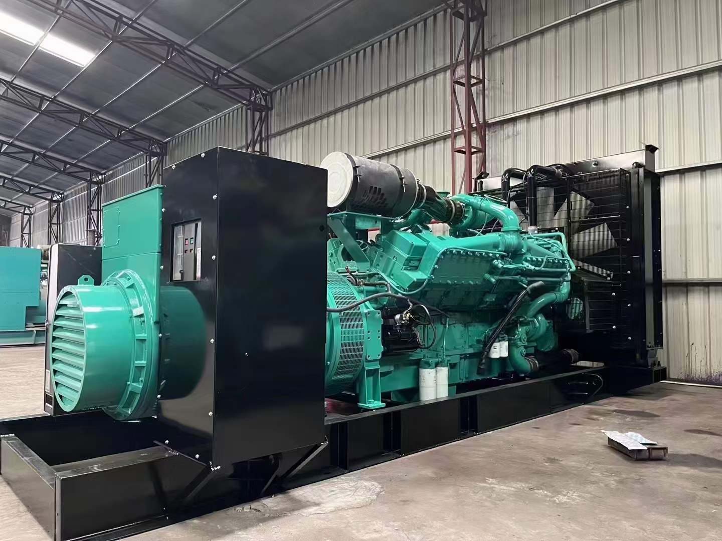 新宾如何降低 800kW 柴油发电机输出电流的波动？