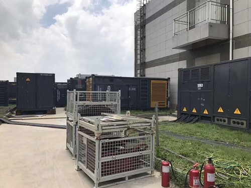 新宾除了定期检查，还有哪些方法可以及时发现接触式转速表探头的磨损？