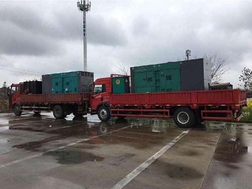 新宾涂抹密封胶后，需要等待多长时间才能安装水冷式机油散热器密封件？